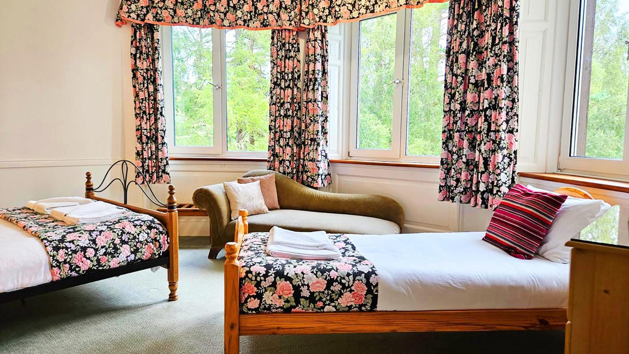 לאירג The Falls - Value Rooms At Aultnagar Estate מראה חיצוני תמונה